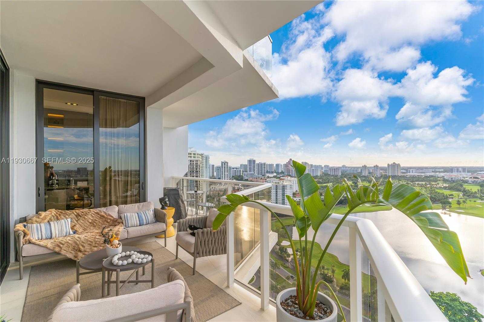 Small Image of 20281 EAST COUNTRY CLUB DR #TW7, Aventura Number 79