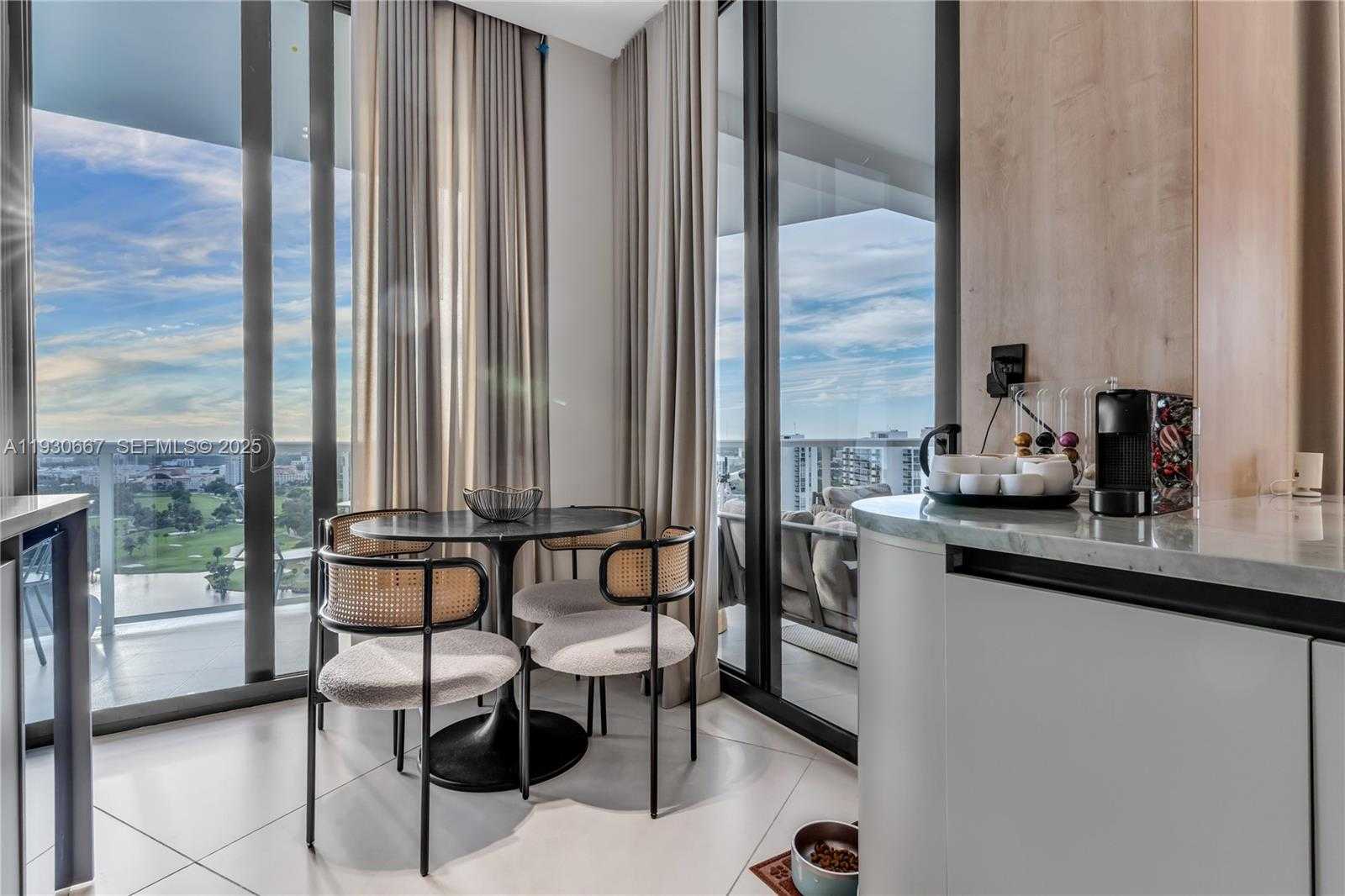 Small Image of 20281 EAST COUNTRY CLUB DR #TW7, Aventura Number 82