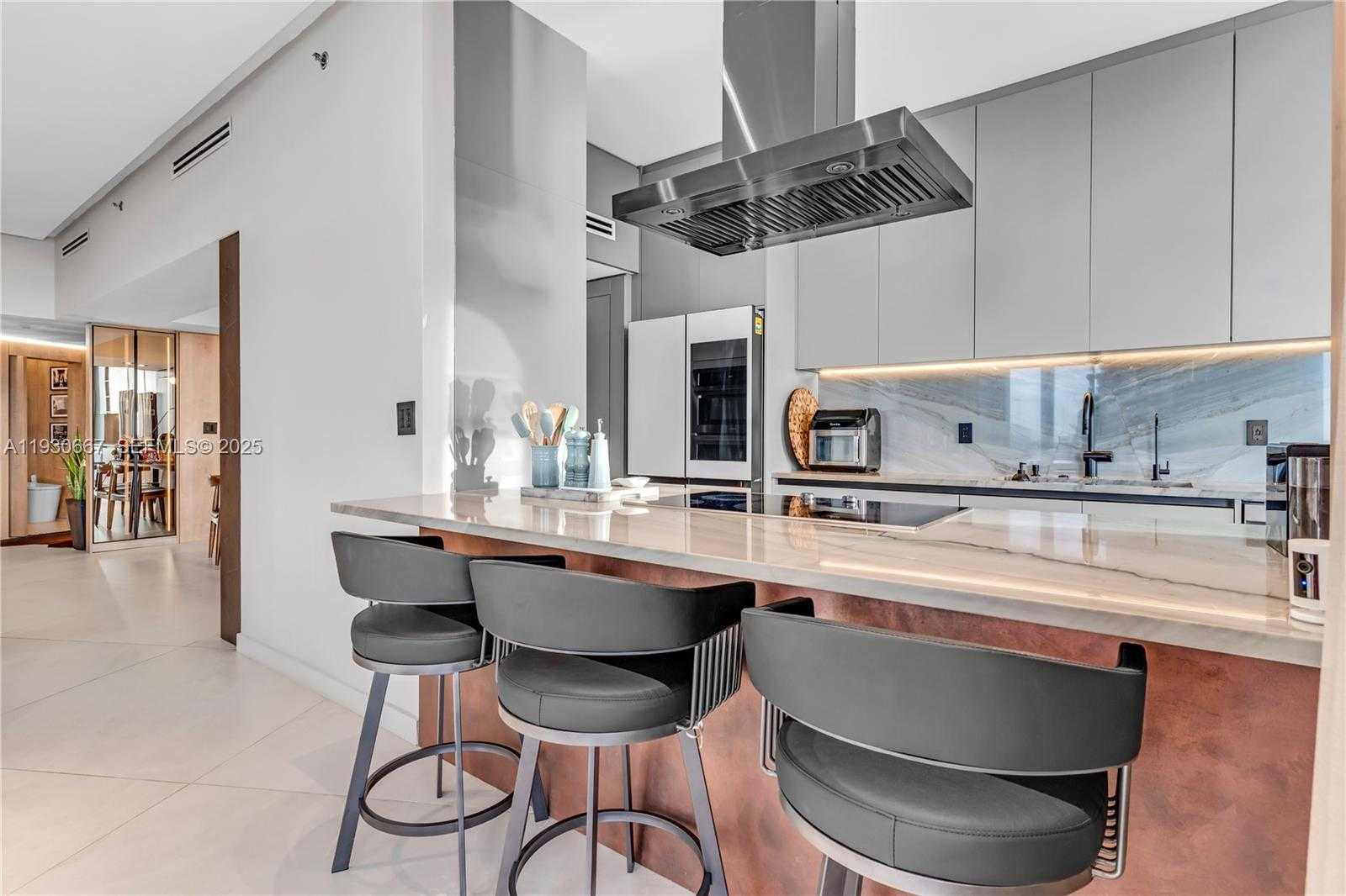 Small Image of 20281 EAST COUNTRY CLUB DR #TW7, Aventura Number 87