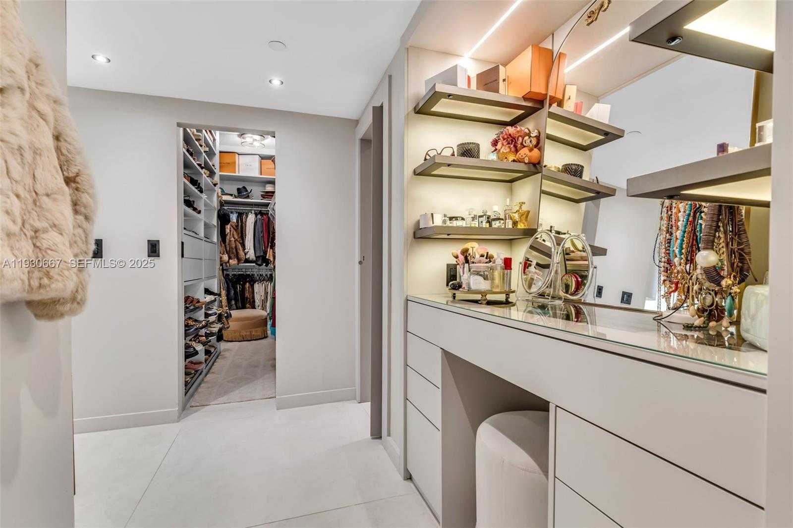 Small Image of 20281 EAST COUNTRY CLUB DR #TW7, Aventura Number 9