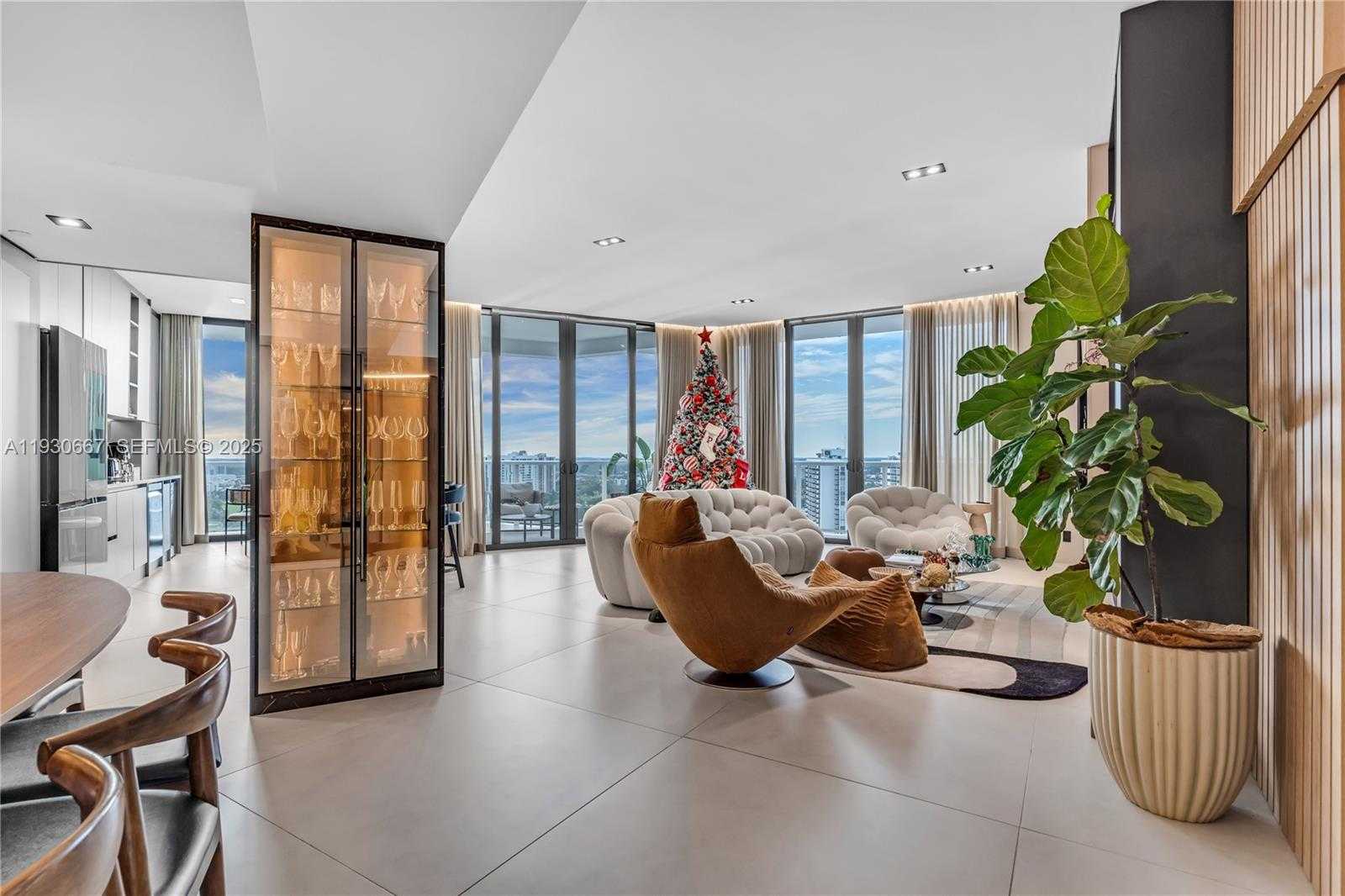 Small Image of 20281 EAST COUNTRY CLUB DR #TW7, Aventura Number 93