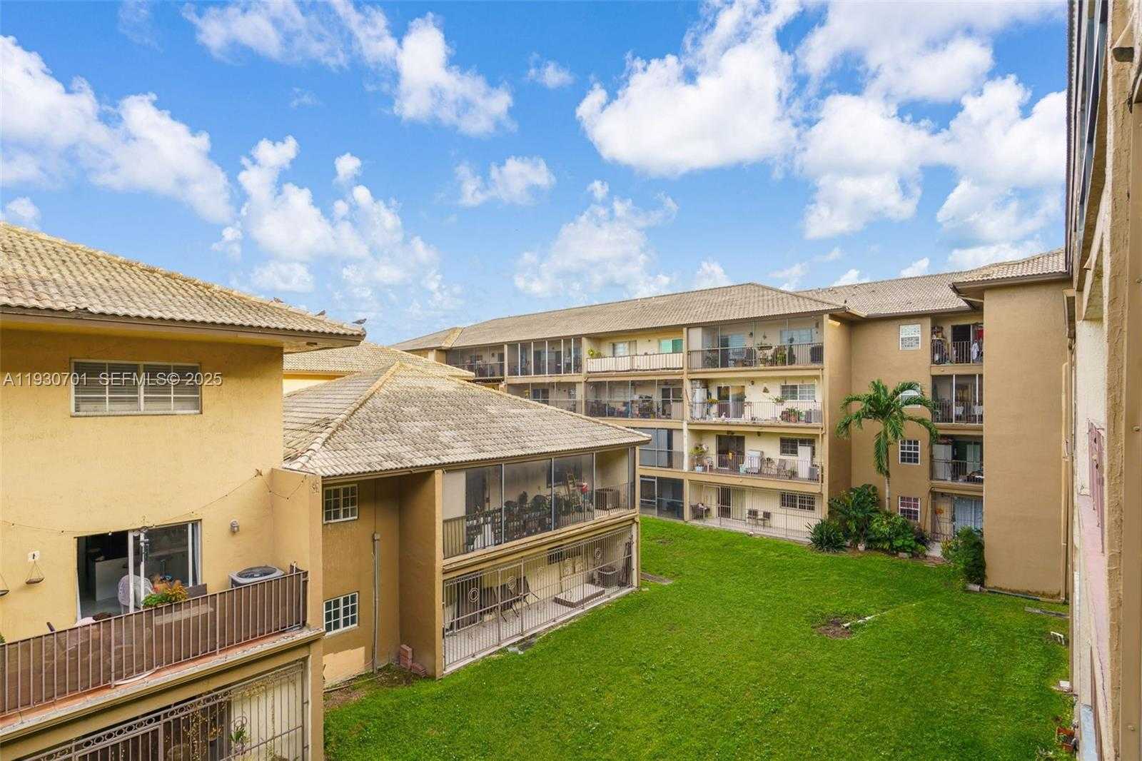 Small Image of 8851 NORTH WEST 119TH ST #4304, Hialeah Gardens Number 25