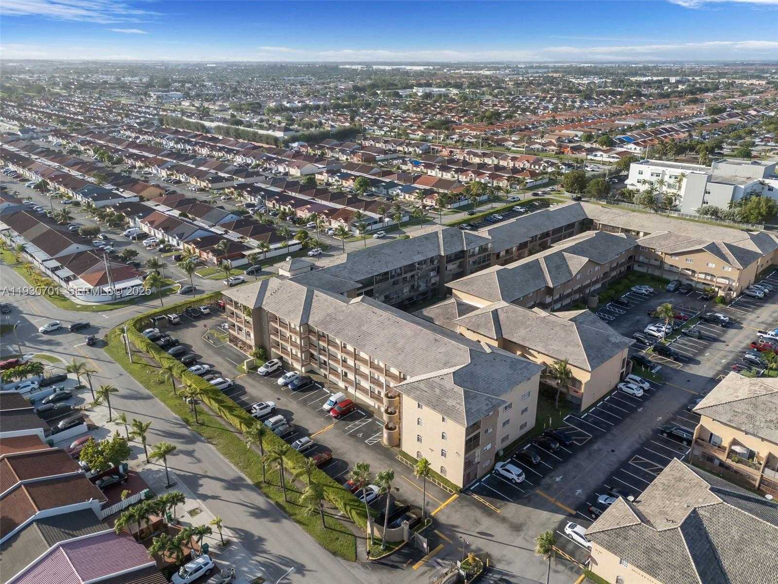 Small Image of 8851 NORTH WEST 119TH ST #4304, Hialeah Gardens Number 27