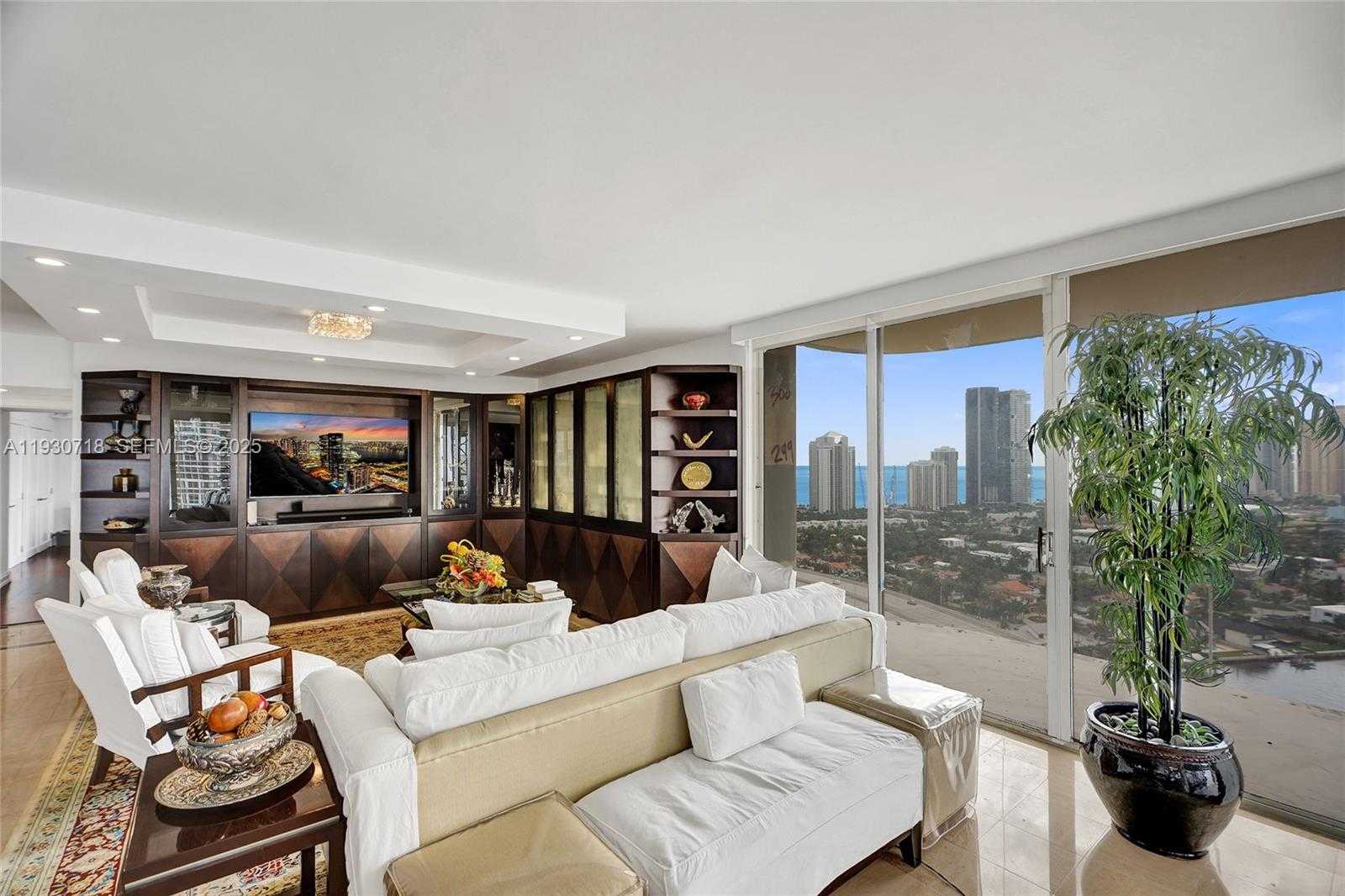 Small Image of 19355 TURNBERRY WAY #26E, Aventura Number 11