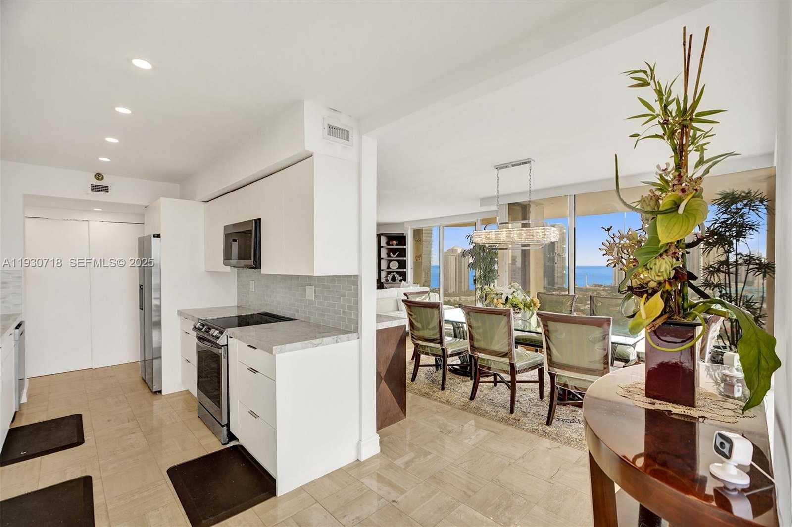 Small Image of 19355 TURNBERRY WAY #26E, Aventura Number 12