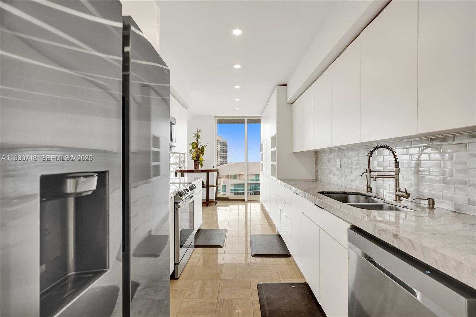 Small Image of 19355 TURNBERRY WAY #26E, Aventura Number 15