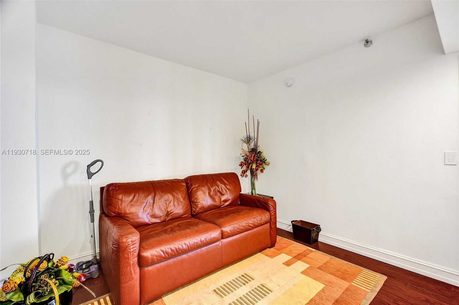 Small Image of 19355 TURNBERRY WAY #26E, Aventura Number 27