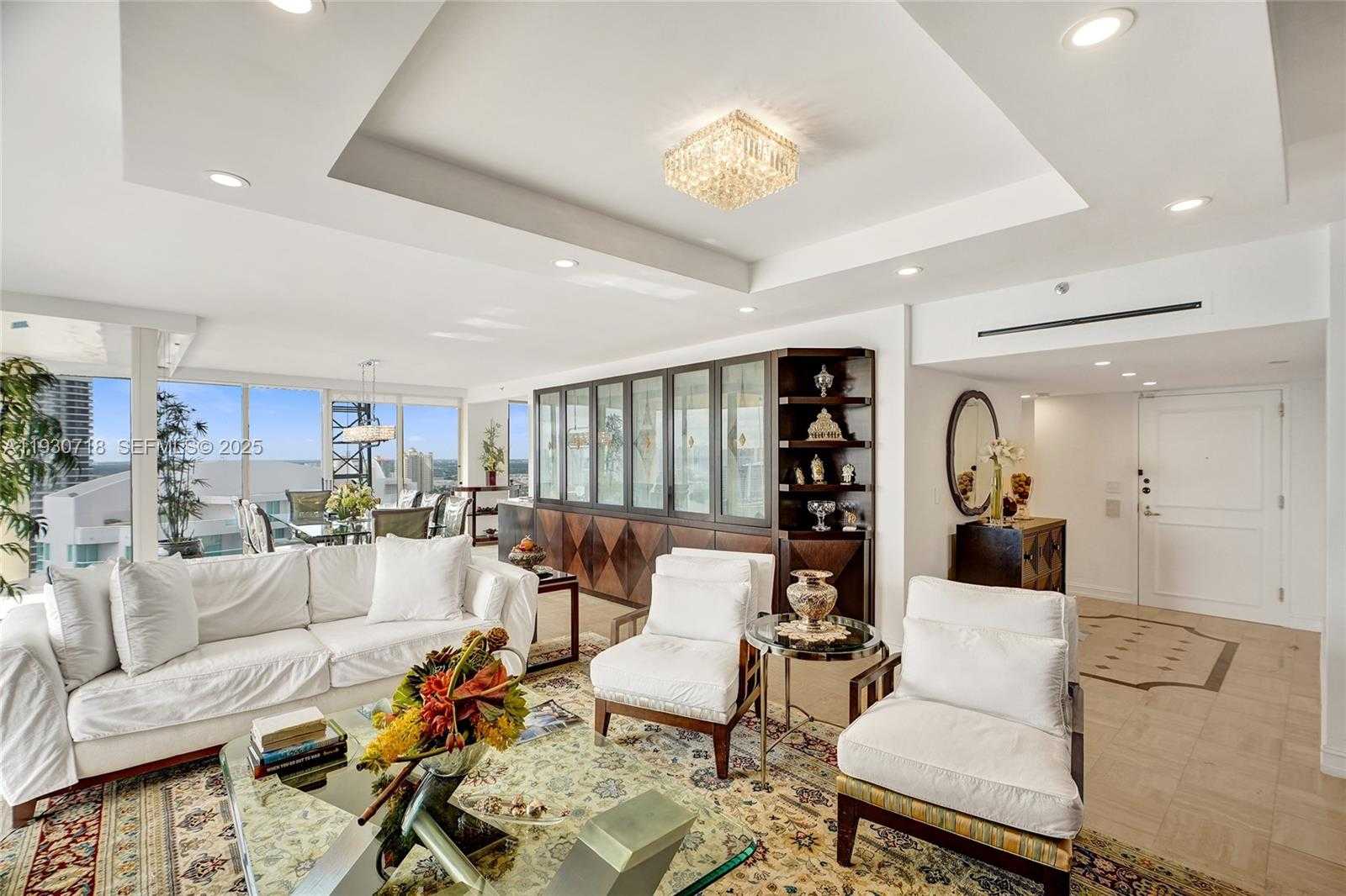 Small Image of 19355 TURNBERRY WAY #26E, Aventura Number 4