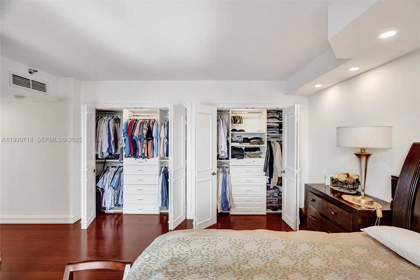 Small Image of 19355 TURNBERRY WAY #26E, Aventura Number 41