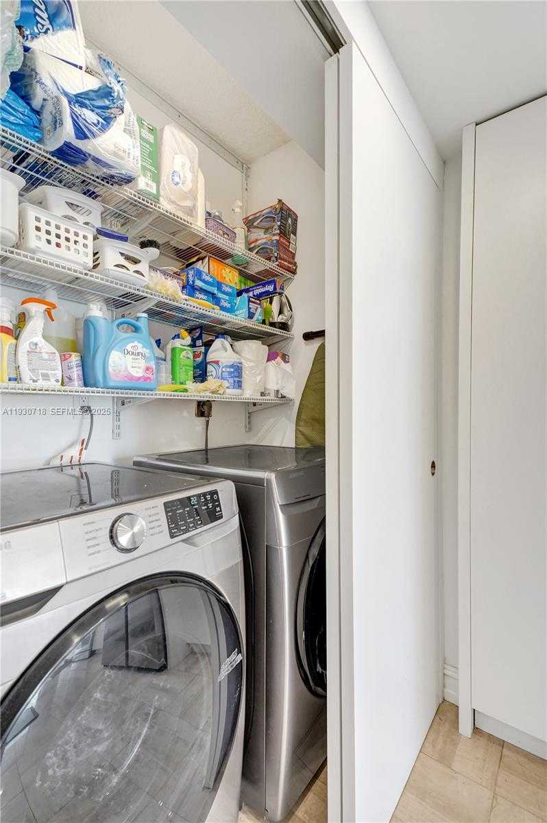 Small Image of 19355 TURNBERRY WAY #26E, Aventura Number 44