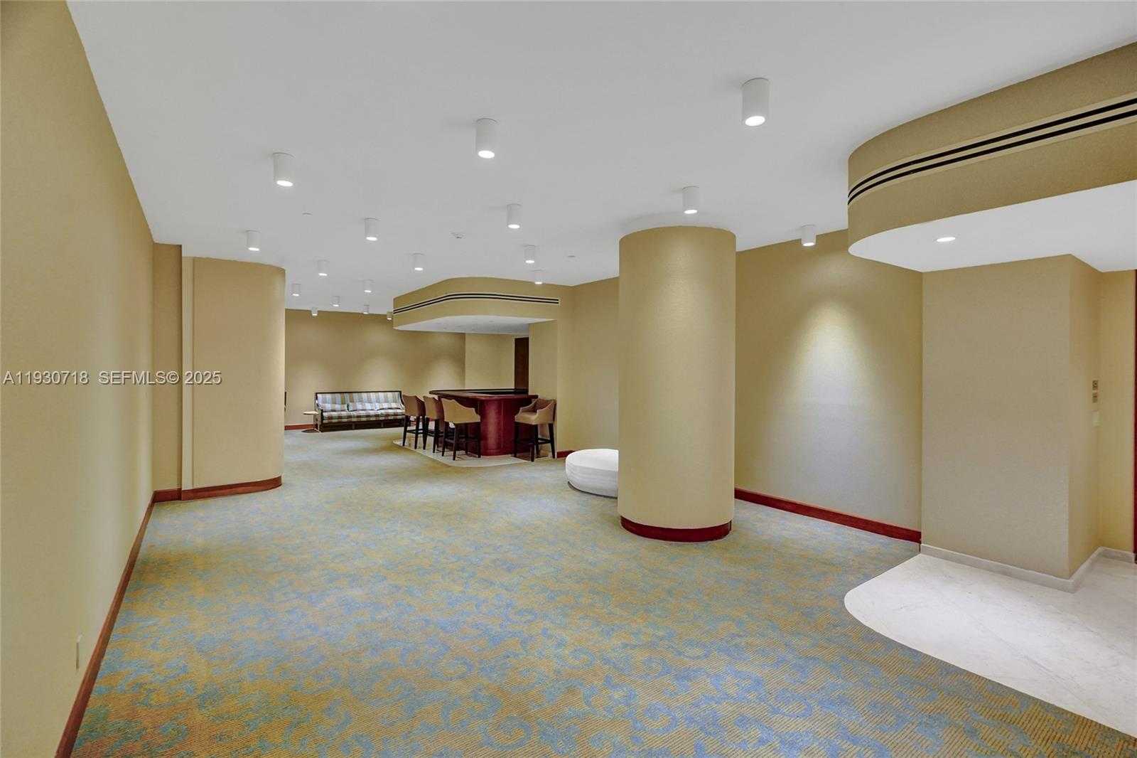 Small Image of 19355 TURNBERRY WAY #26E, Aventura Number 57