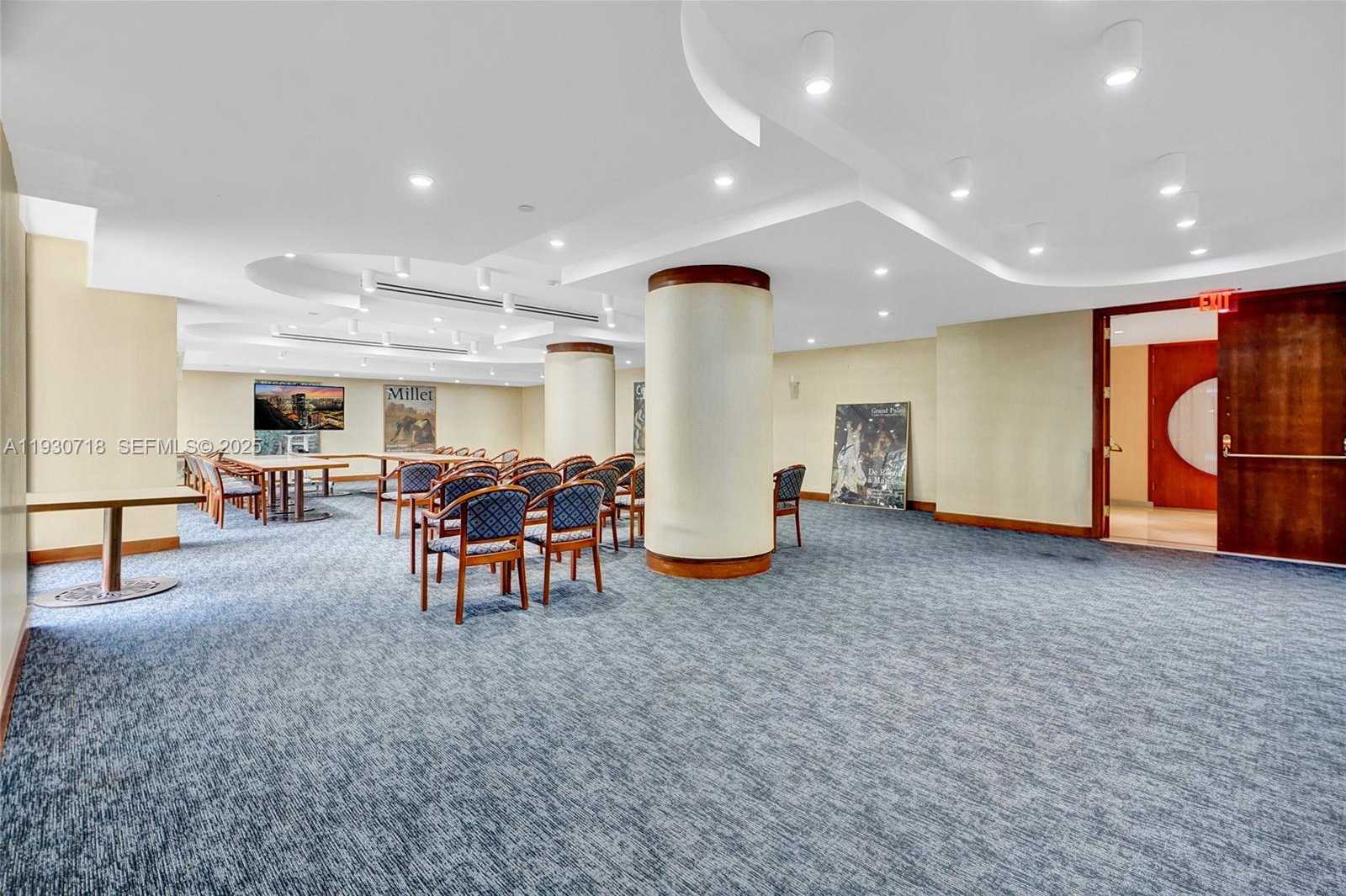 Small Image of 19355 TURNBERRY WAY #26E, Aventura Number 60