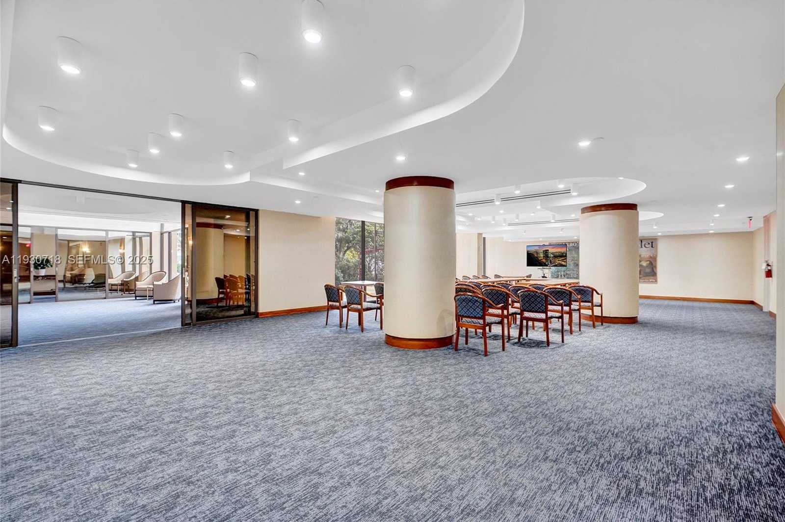 Small Image of 19355 TURNBERRY WAY #26E, Aventura Number 65