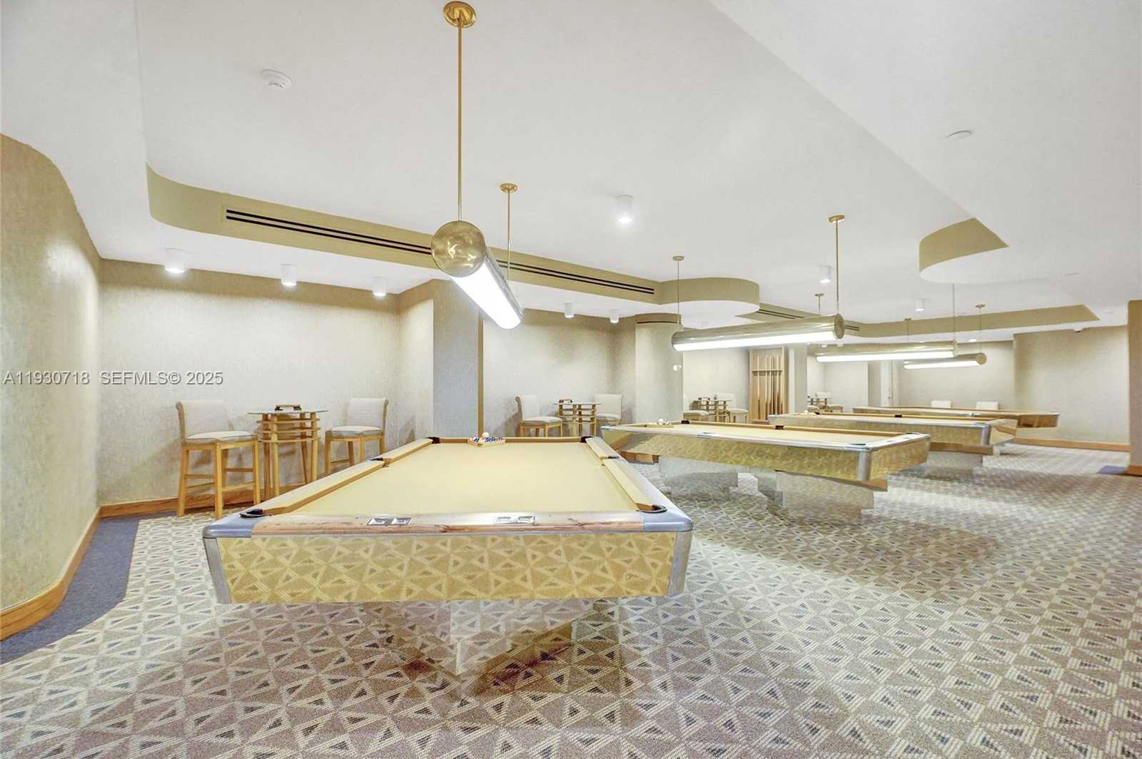 Small Image of 19355 TURNBERRY WAY #26E, Aventura Number 70