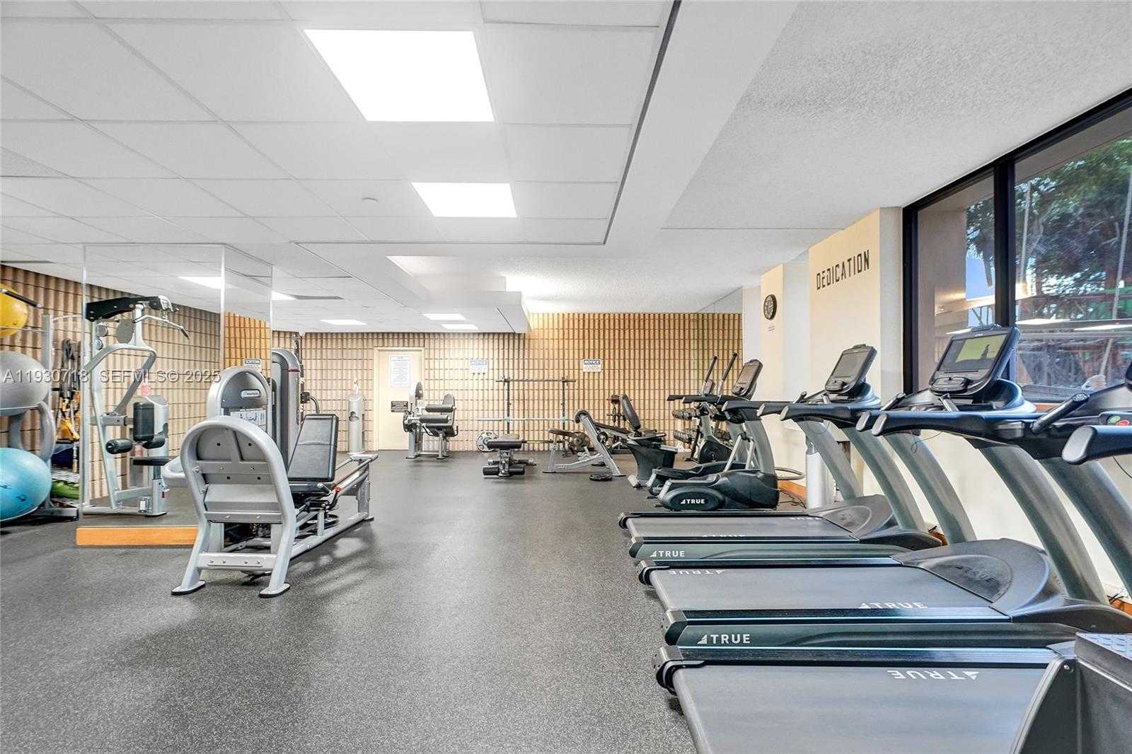 Small Image of 19355 TURNBERRY WAY #26E, Aventura Number 72