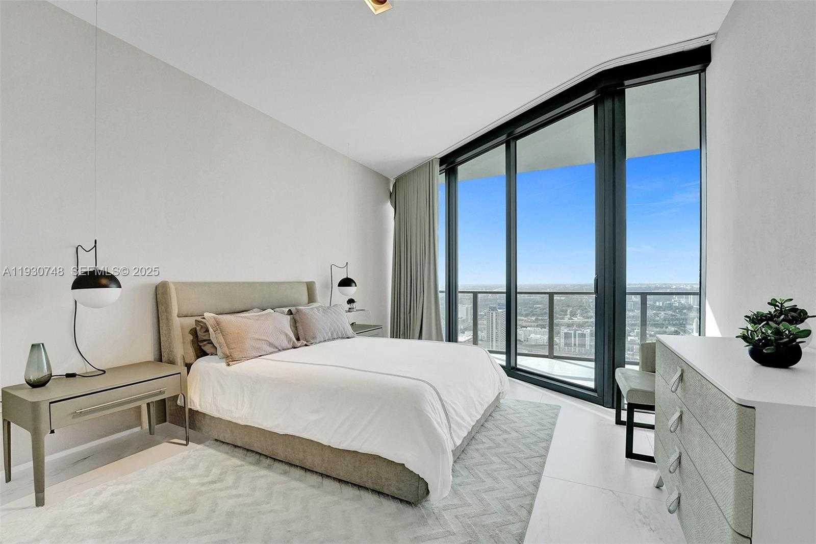 Small Image of 1000 BISCAYNE BLVD #3902, Miami Number 15