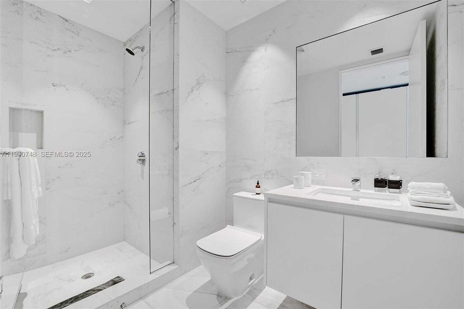 Small Image of 1000 BISCAYNE BLVD #3902, Miami Number 16