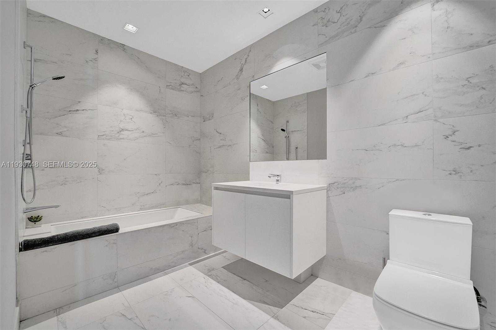 Small Image of 1000 BISCAYNE BLVD #3902, Miami Number 20