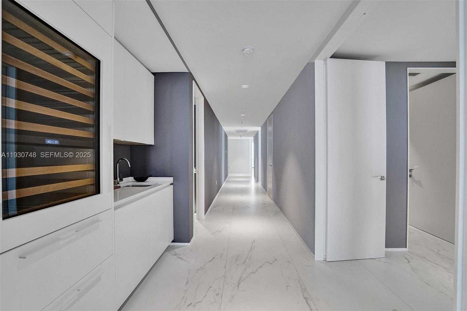 Small Image of 1000 BISCAYNE BLVD #3902, Miami Number 6