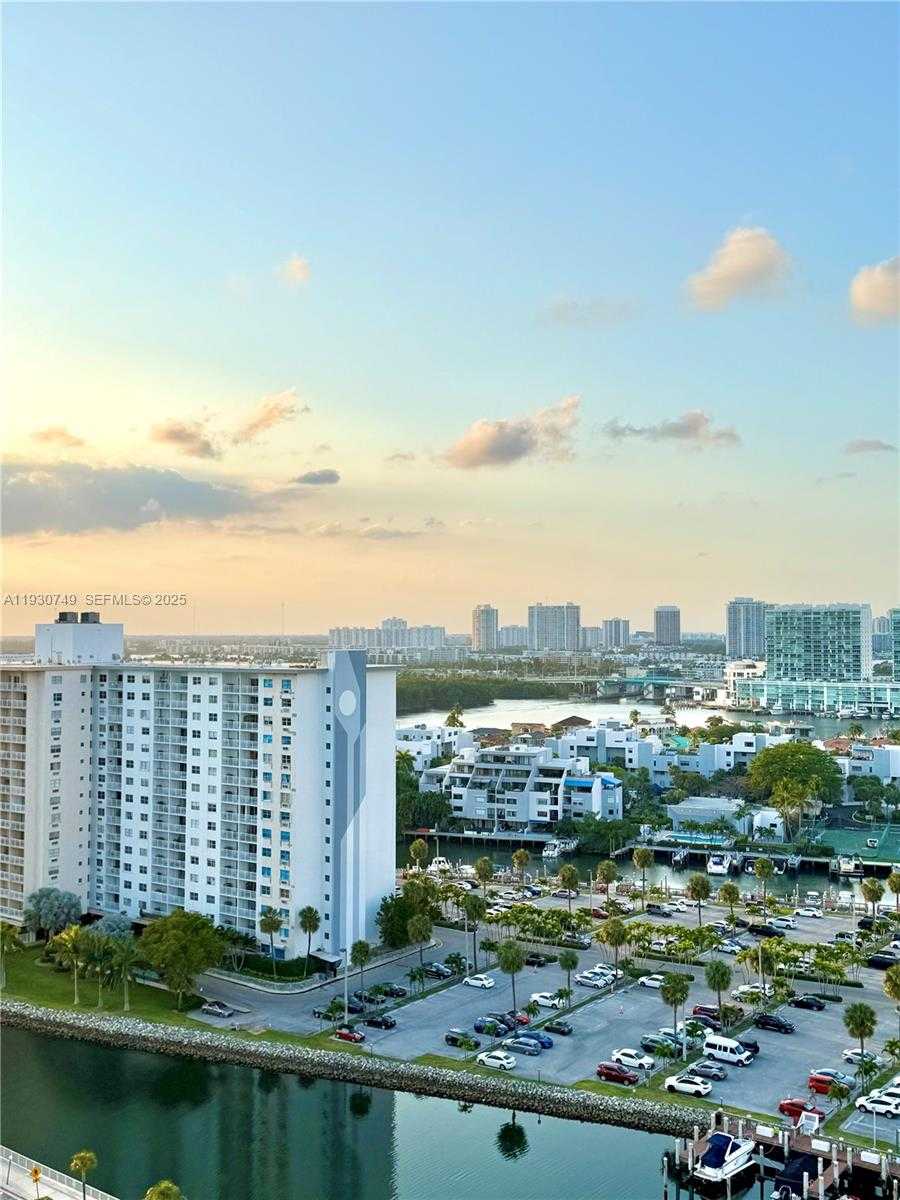 Small Image of 300 BAYVIEW DR #1603, Sunny Isles Beach Number 3