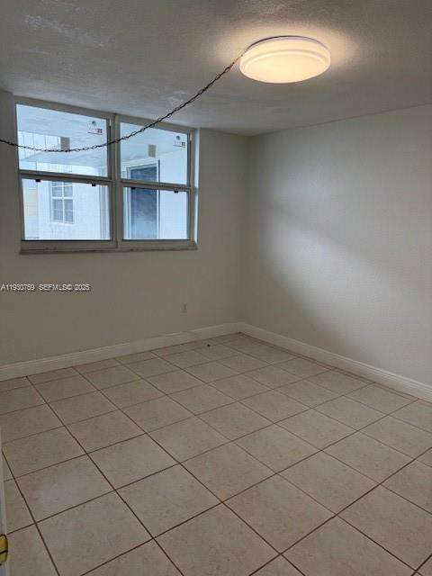 Small Image of 465 OCEAN DR #507, Miami Beach Number 11