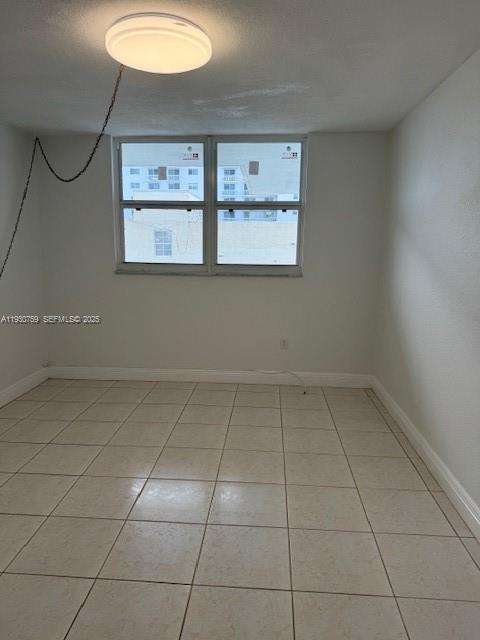 Small Image of 465 OCEAN DR #507, Miami Beach Number 12