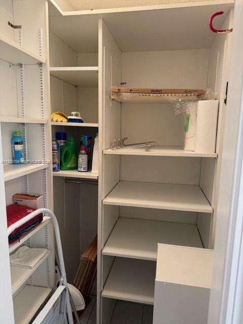 Small Image of 465 OCEAN DR #507, Miami Beach Number 14