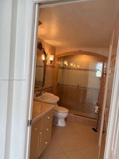 Small Image of 465 OCEAN DR #507, Miami Beach Number 16