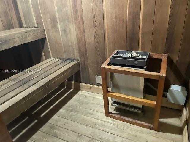 Small Image of 465 OCEAN DR #507, Miami Beach Number 24