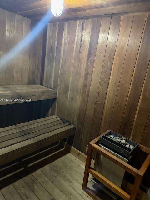 Small Image of 465 OCEAN DR #507, Miami Beach Number 25