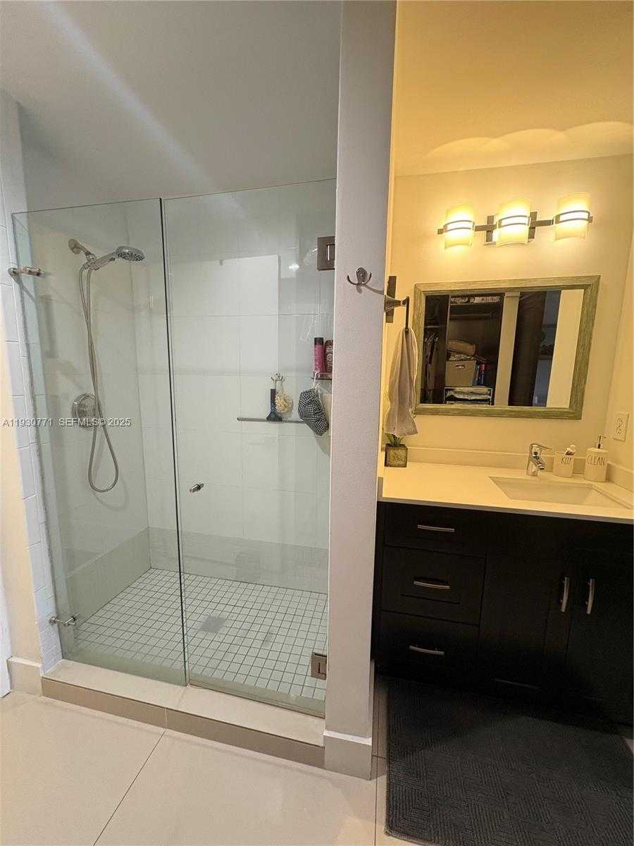 Small Image of 6340 NORTH WEST 114TH AVE #123, Doral Number 7