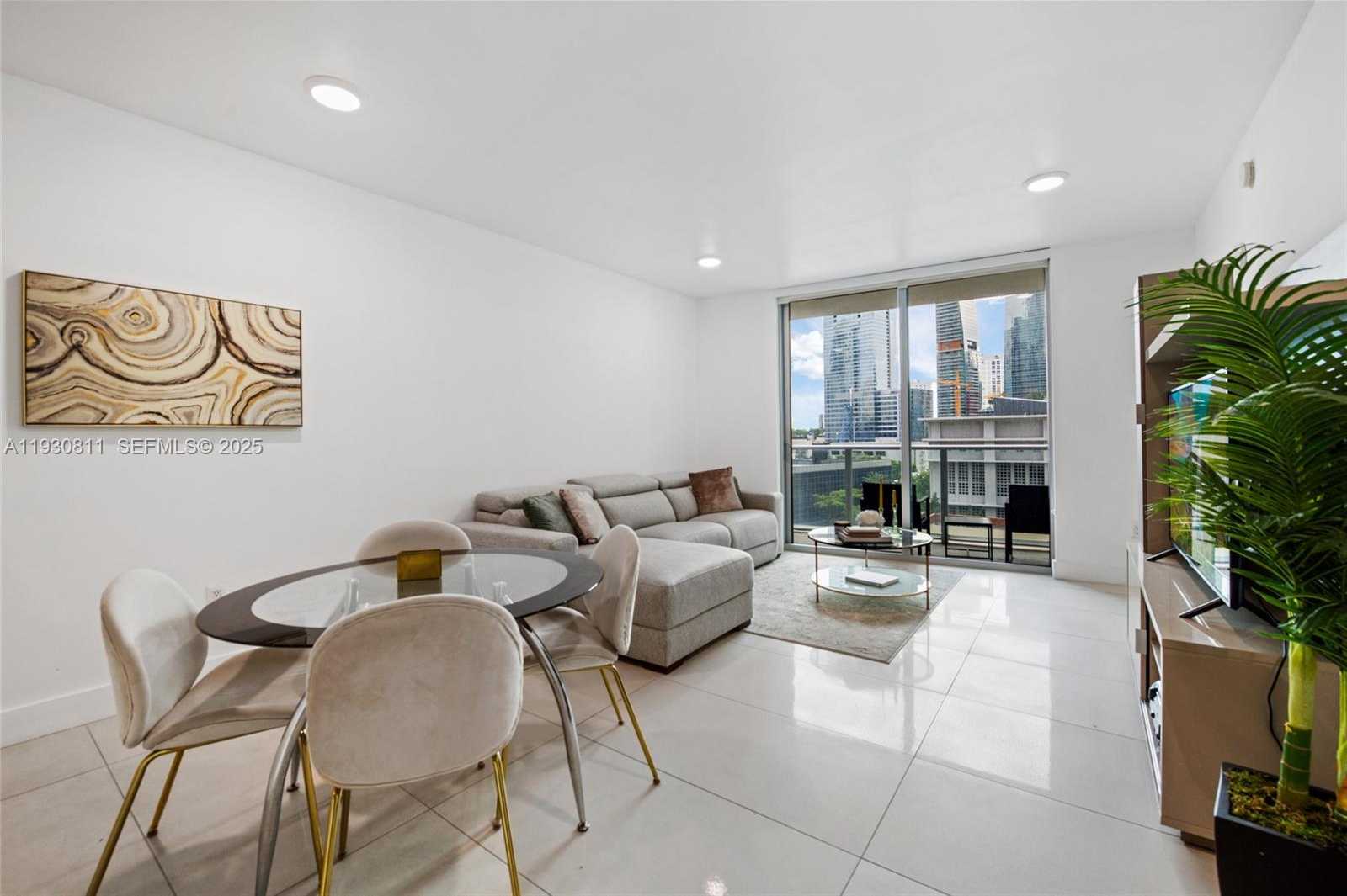 Small Image of 1100 SOUTH MIAMI AVE #702, Miami Number 4