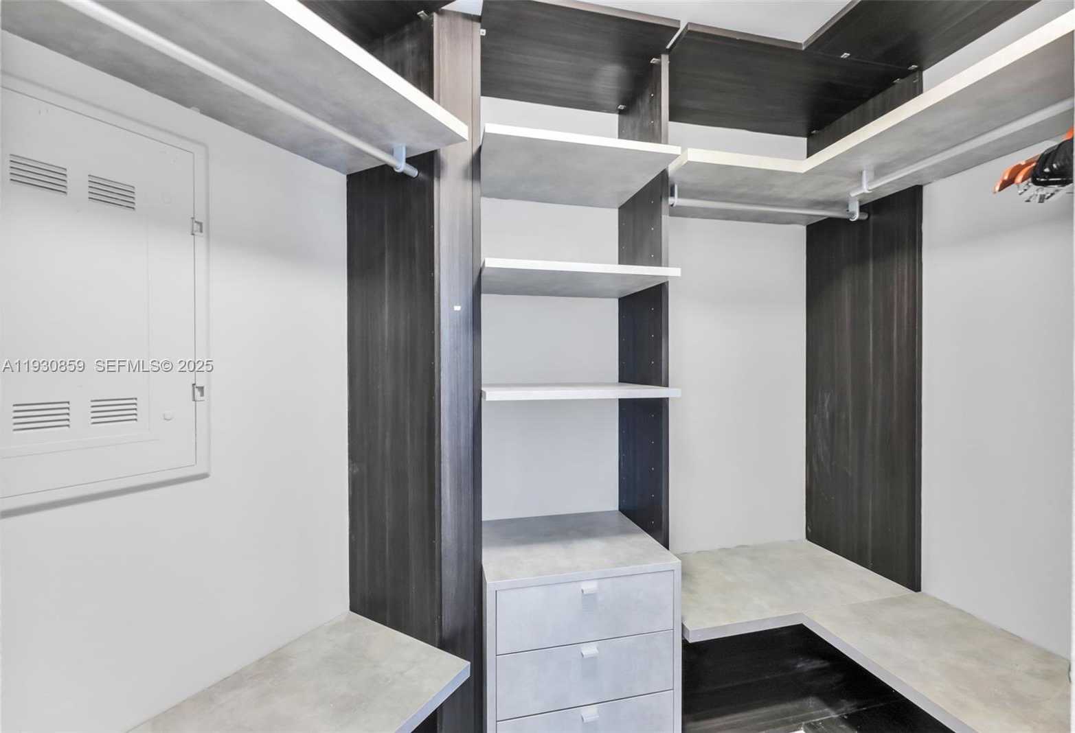 Small Image of 801 SOUTH MIAMI AVE #1805, Miami Number 21