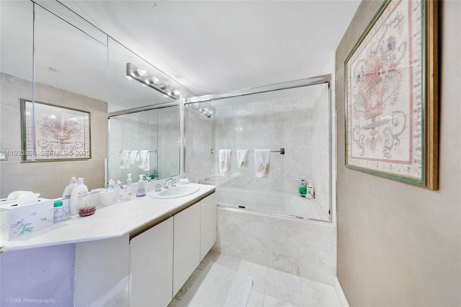 Small Image of 2600 ISLAND BLVD #703, Aventura Number 21