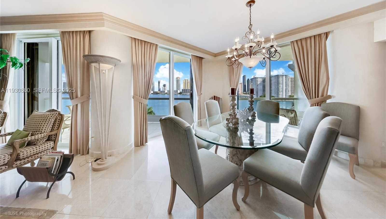 Small Image of 2600 ISLAND BLVD #703, Aventura Number 3
