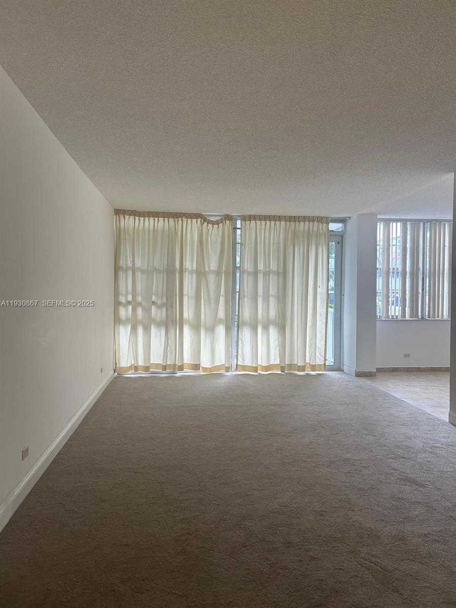 Small Image of 231 174TH ST #LO-5, Sunny Isles Beach Number 11