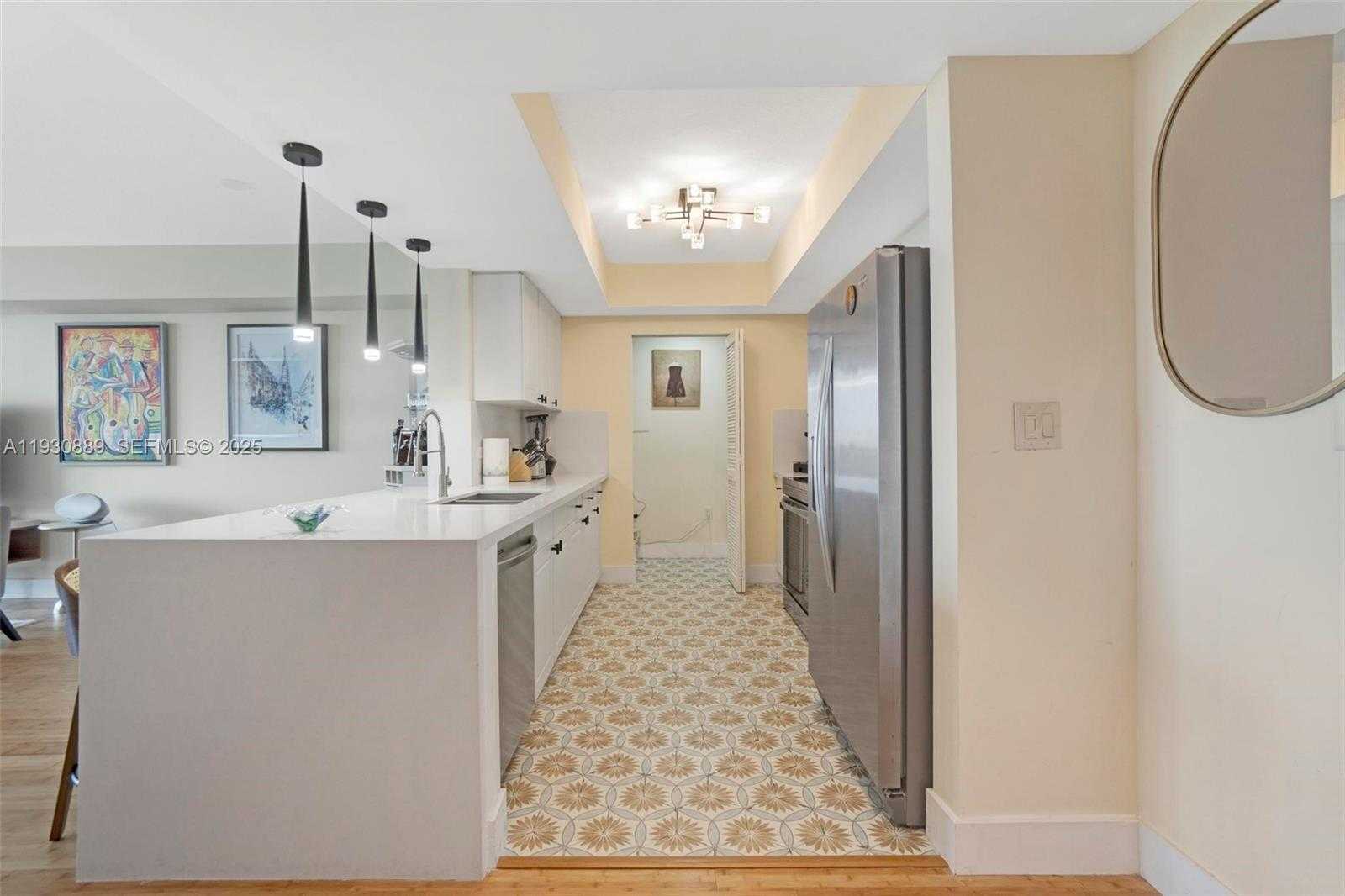 Small Image of 19501 WEST COUNTRY CLUB DR #1202, Aventura Number 5