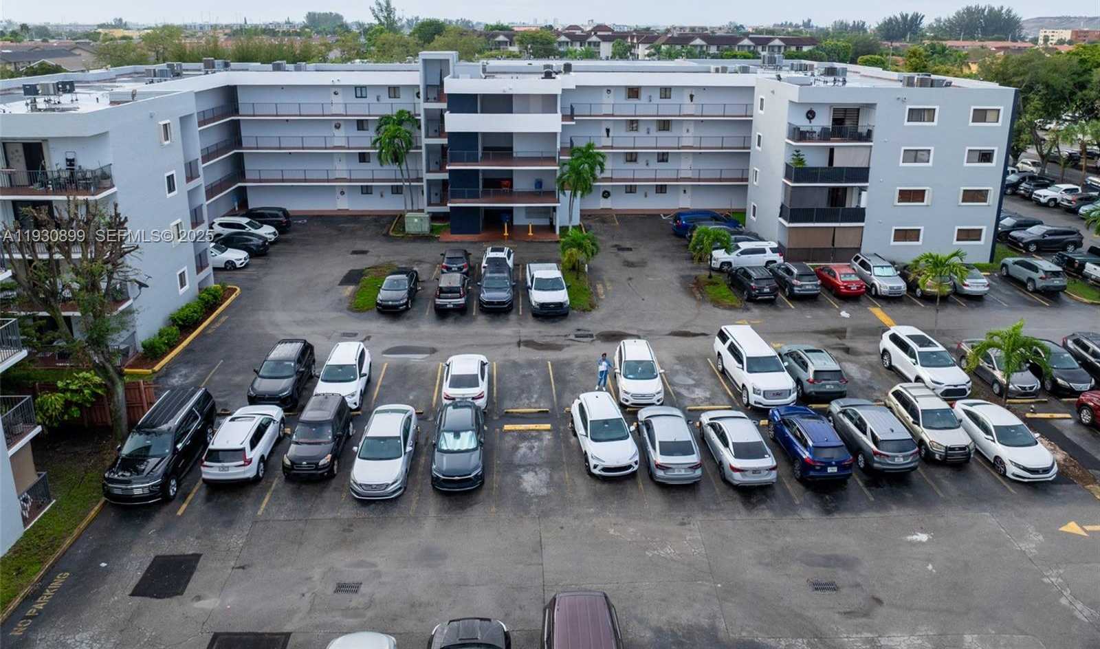 Small Image of 5701 WEST 25TH CT #305, Hialeah Number 2