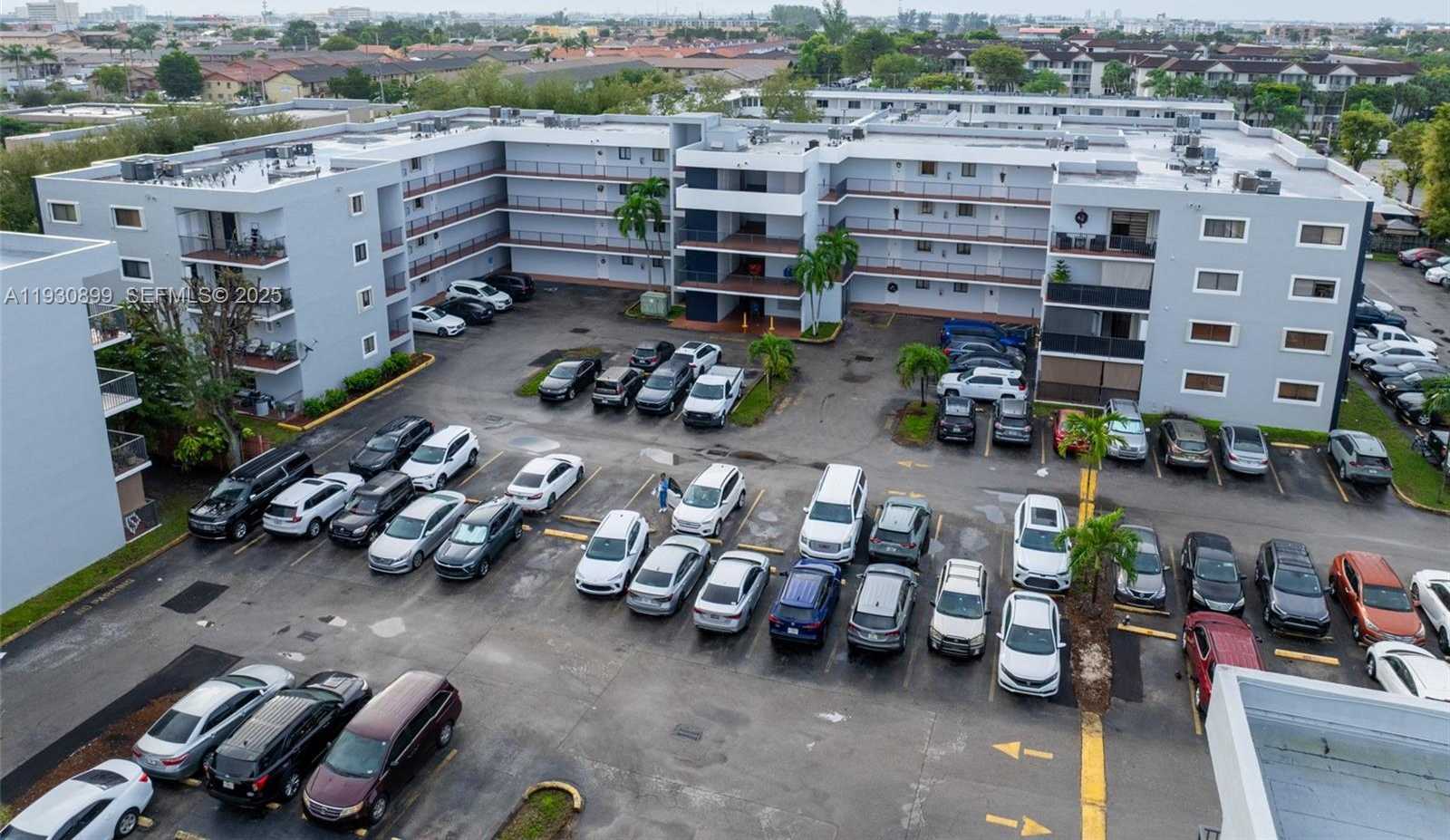 Small Image of 5701 WEST 25TH CT #305, Hialeah Number 30