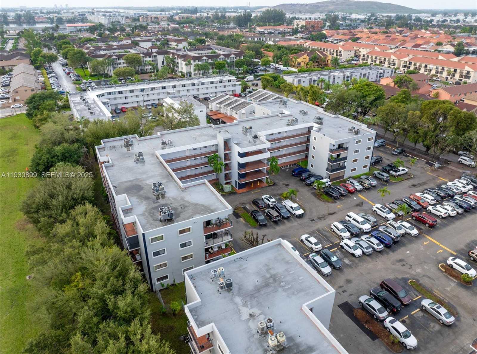 Small Image of 5701 WEST 25TH CT #305, Hialeah Number 38