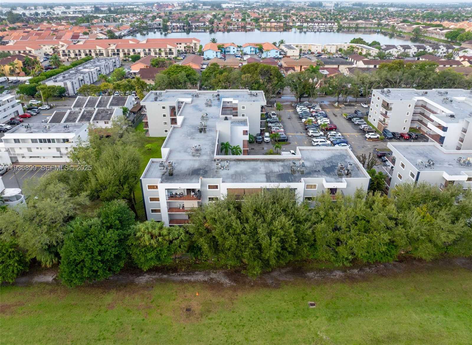 Small Image of 5701 WEST 25TH CT #305, Hialeah Number 41