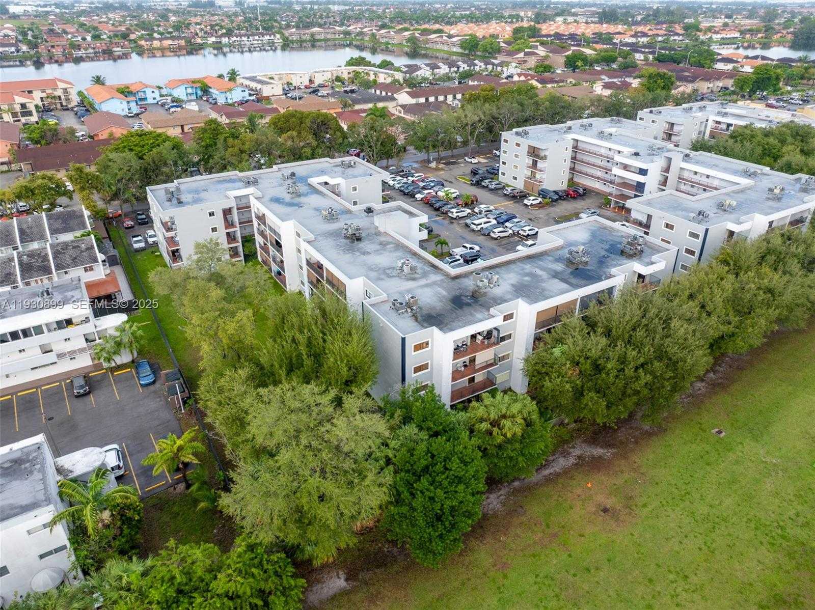 Small Image of 5701 WEST 25TH CT #305, Hialeah Number 42