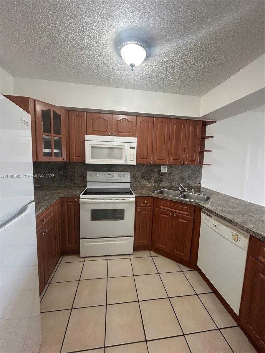 Small Image of 5701 WEST 25TH CT #305, Hialeah Number 9
