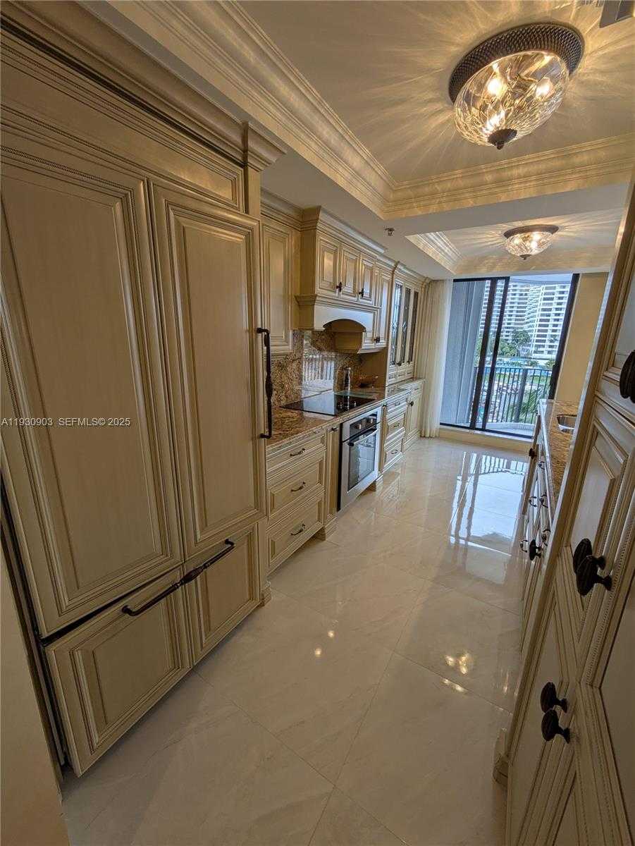 Small Image of 300 THREE ISLANDS BLVD #204, Hallandale Beach Number 14