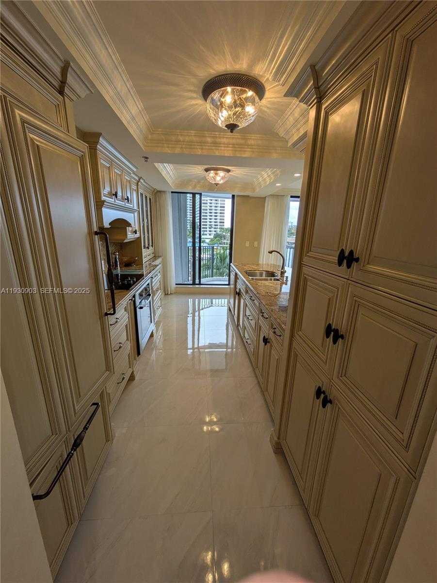 Small Image of 300 THREE ISLANDS BLVD #204, Hallandale Beach Number 15