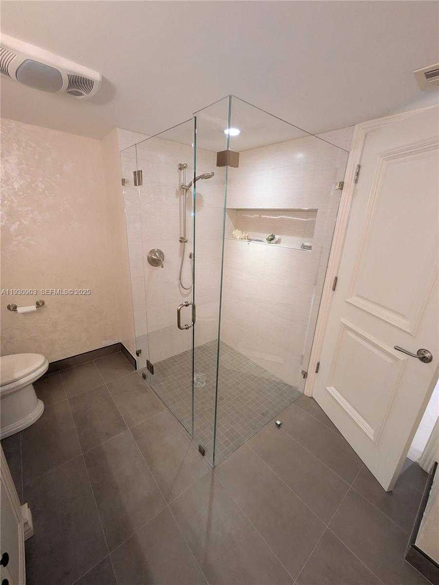 Small Image of 300 THREE ISLANDS BLVD #204, Hallandale Beach Number 22