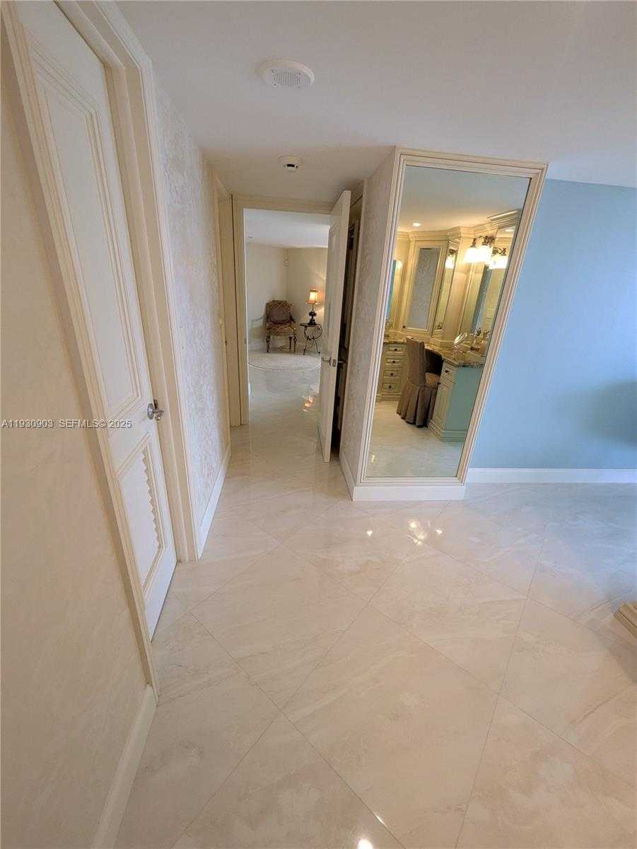 Small Image of 300 THREE ISLANDS BLVD #204, Hallandale Beach Number 23