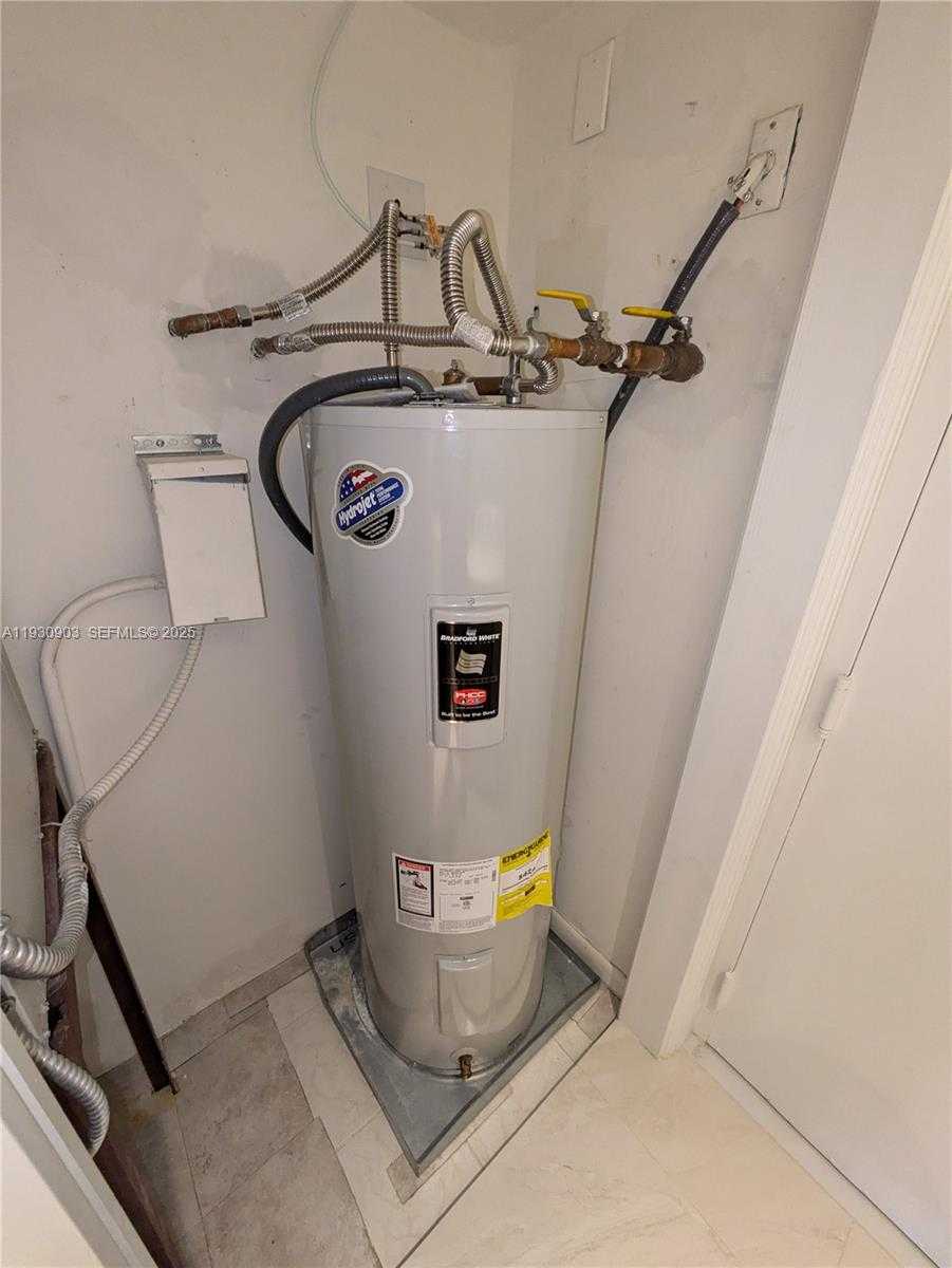 Small Image of 300 THREE ISLANDS BLVD #204, Hallandale Beach Number 28