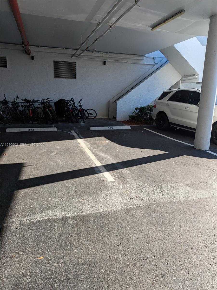 Small Image of 300 THREE ISLANDS BLVD #204, Hallandale Beach Number 38