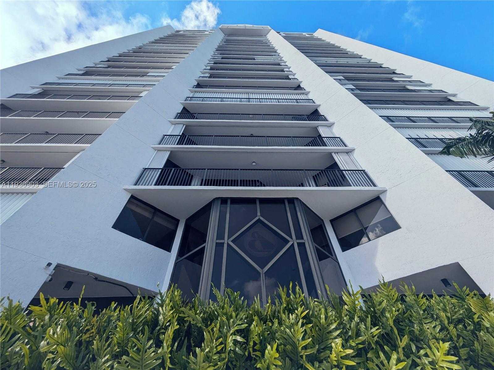 Small Image of 300 THREE ISLANDS BLVD #204, Hallandale Beach Number 41